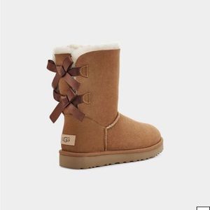 UGG Bailey Bow II Chestnut